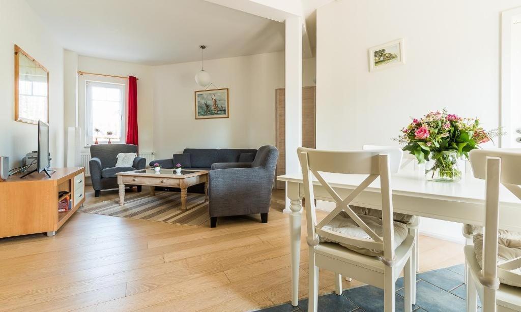 Haus Michel 01 Lejlighed Born Eksteriør billede